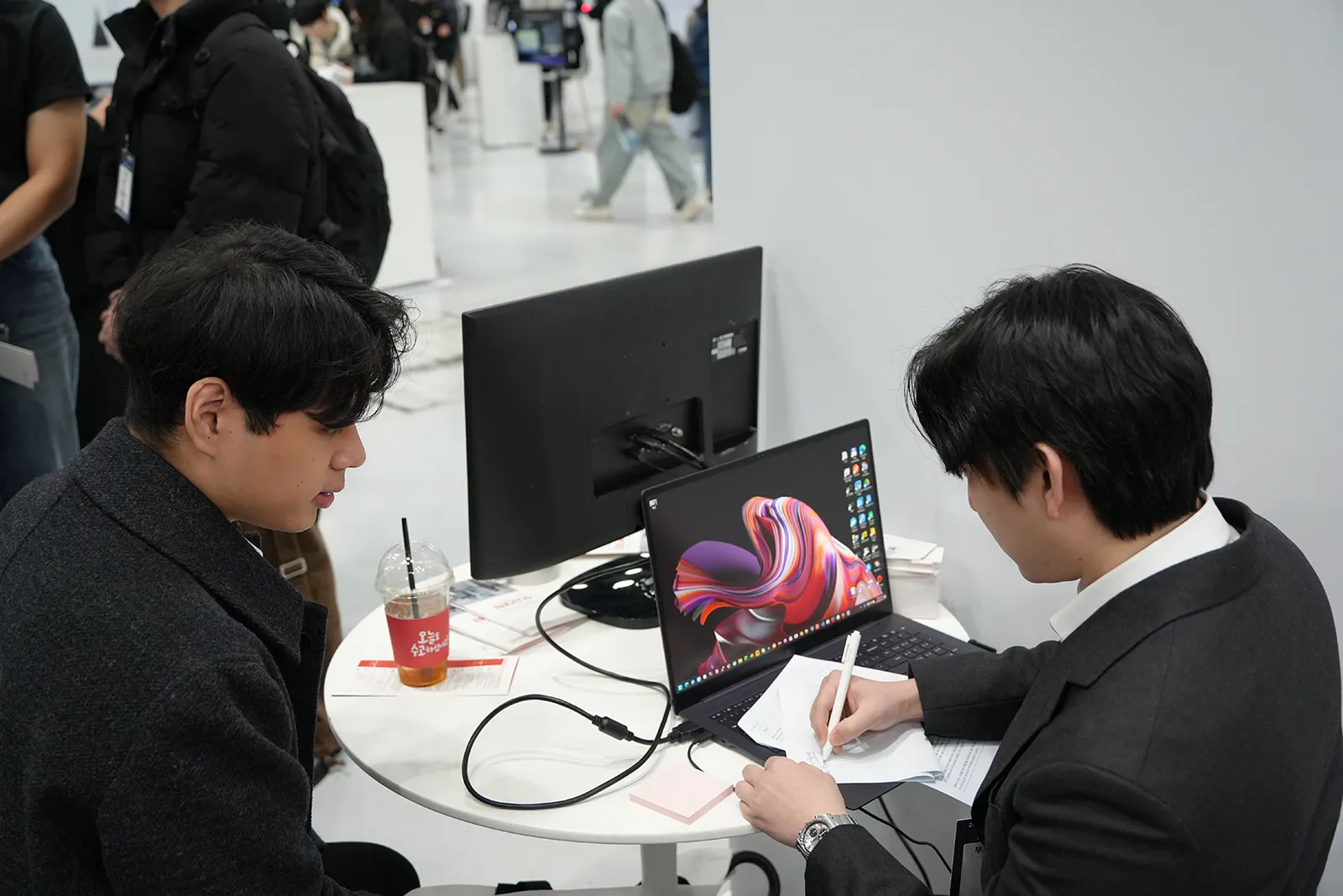 함께하는 순간